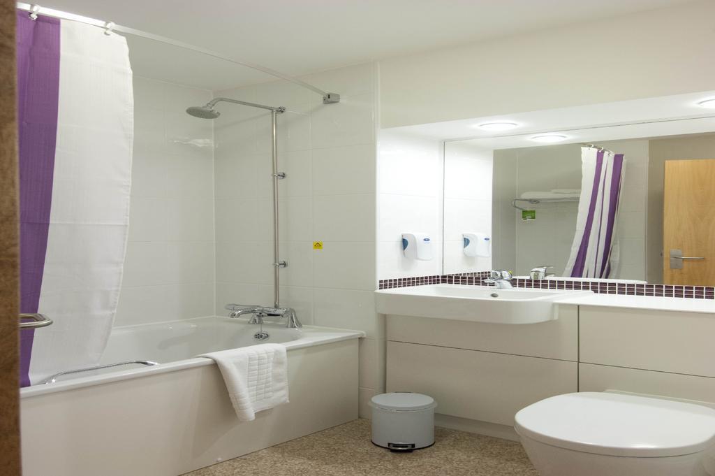 Premier Inn Leamington Spa Town Centre Eksteriør bilde